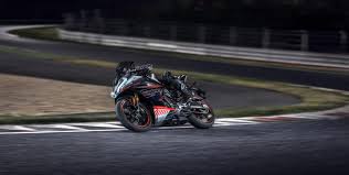 CFMOTO 450SR Özellikleri ve İncelemesi | 2025 Teknik Veriler