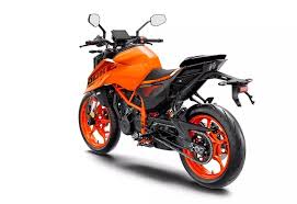KTM 390 Duke: “Corner Rocket” Niteliğindeki Kompakt Naket