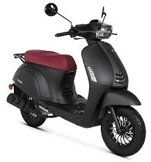Kuba Bluebird 50 Teknik Özellikleri & İncelemesi | Şehir için Ekonomik Scooter