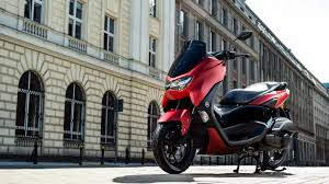 Yamaha NMAX 155 (2021-2024) İncelemesi: Akıllı Scooter Deneyimi ve Teknik Özellikler