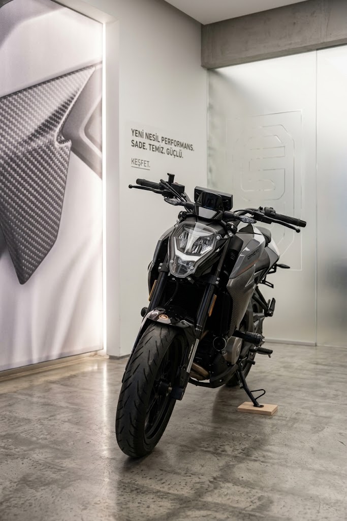 Cf Moto 250nk Ön Far Koruma Plexi (2018-2022 - 2023-2025)