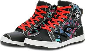 Motorcu Yazlık Kısa Bot Scoyco Mt068