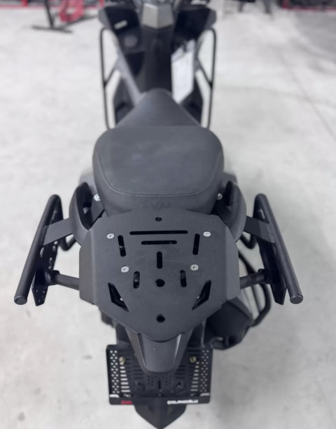 Sym Jet 14 Evo 200 / Symphony St 200i Çanta Demiri (topcase)