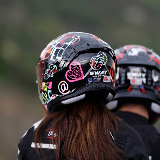 Sway 867 Peri Colorful Full Face Kask